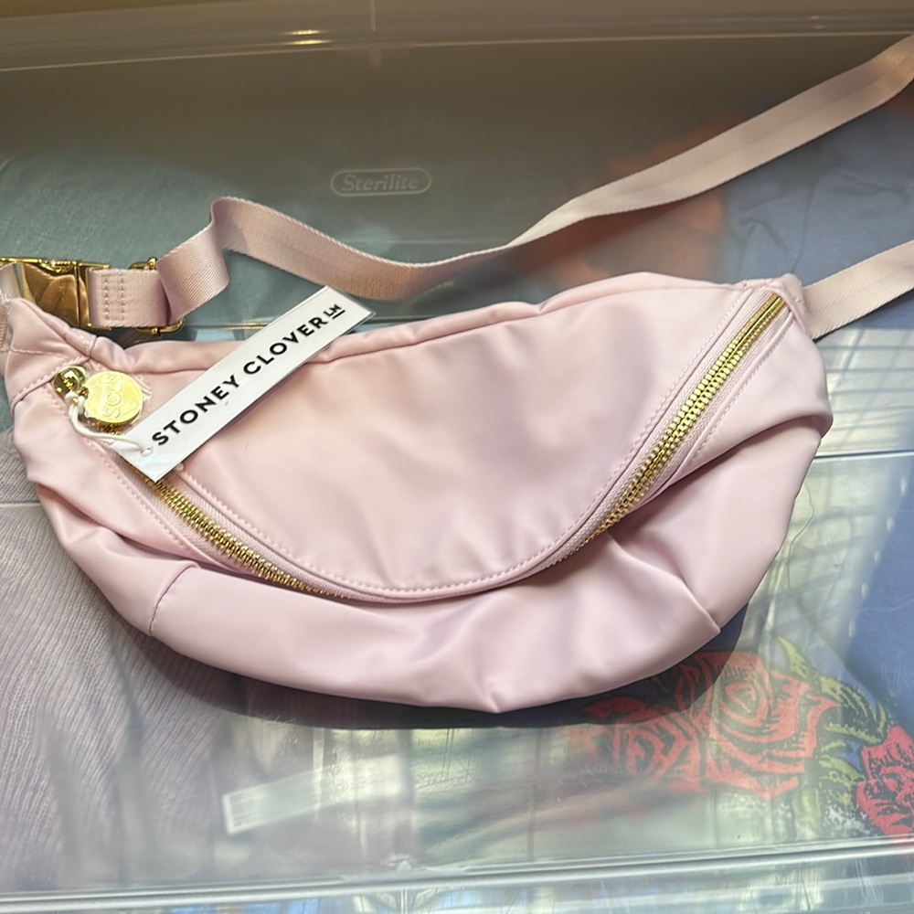 Brand New Lilac Stoney Clover Lane Jumbo Fanny 💜